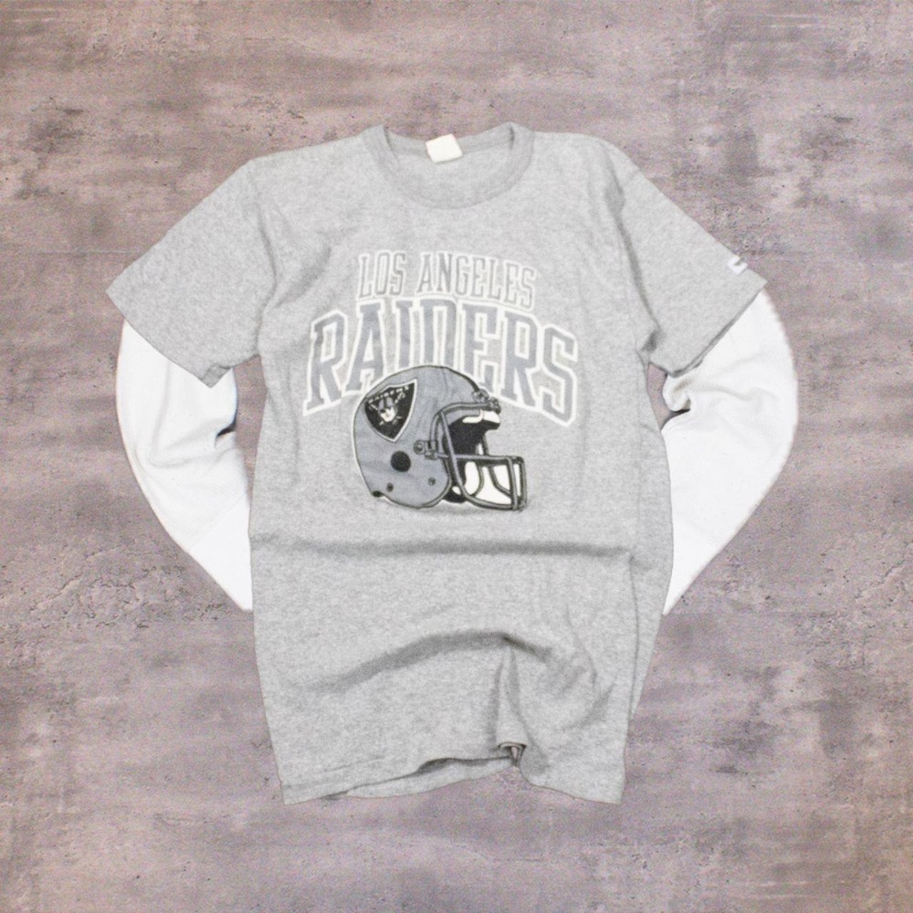 1980's Los Angeles Raiders Single Stitch NFL Football Graphic Shirt T-Shirt